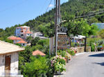 Athani, overal bloemen en heel veel groen - Lefkas (Lefkada)